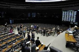 Última semana de trabalhos legislativos deve ter votações de LDO e CPMI O relatório final da CPMI da Petrobras foi apresentado na última quarta-feira (10) pelo relator, deputado Marco Maia (PT-SP). Foto: Divulgação