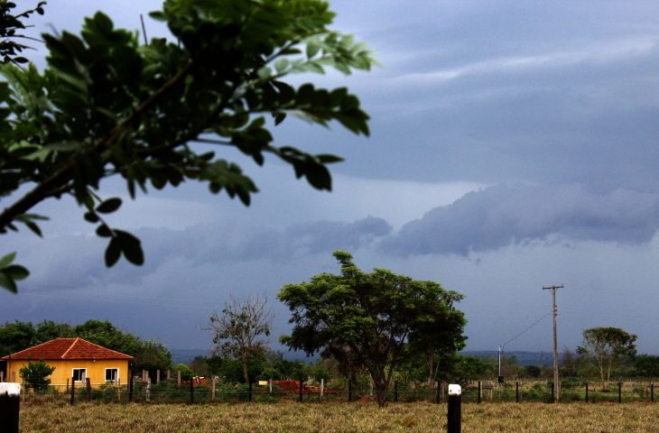 Ciclone no Sul do País e instabilidade no Paraguai causam ventos fortes em MS Ciclone no Sul do País e instabilidade no Paraguai causam ventos fortes em MS