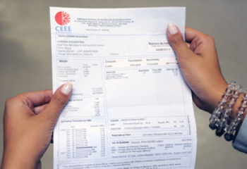 * Entidades pedem fim de encargo que incide na conta de luz * Entidades pedem fim de encargo que incide na conta de luz