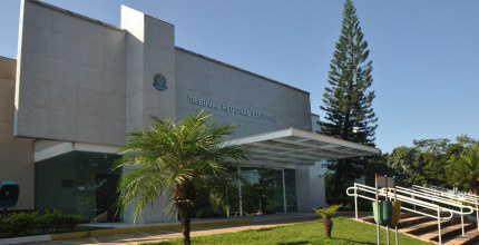 TRE-MS realiza sessão extraordinária na segunda-feira (15) A sessão extraordinária será realizada para julgar todas as prestações de contas dos eleitos antes da diplomação, que acontecerá também na segunda-feira, as 19h30. Foto: Divulgação