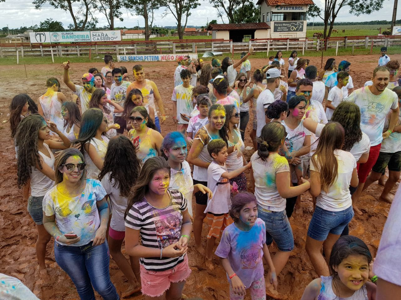 Cristãos trocam folia por retiros espirituais, em Amambai Brincadeiras e diversão também foram o foco do retiro Aviva-nos, da Igreja do Evangelho Quadrangular / Foto: Divulgação