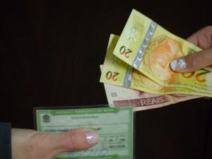 Eleições 2012: Cinco são presos acusados de compra de voto no Estado Eleições 2012: Cinco são presos acusados de compra de voto no Estado