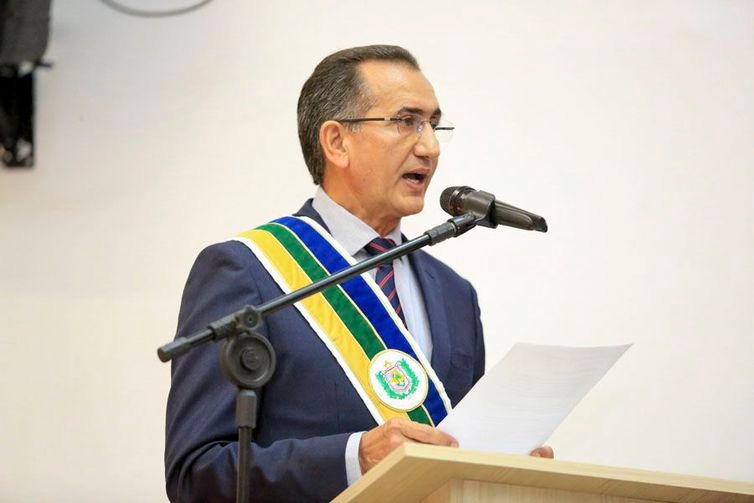 Amapá empossa novo governador; outros 9 assumem hoje pela manhã Amapá empossa novo governador; outros 9 assumem hoje pela manhã