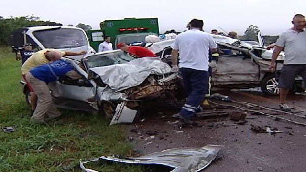 Brasil é o quinto país no mundo em mortes por acidentes no trânsito Brasil é o quinto país no mundo em mortes por acidentes no trânsito