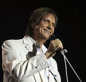 Roberto Carlos: "O amor ainda pode render" Roberto Carlos, durante o show do Projeto Emoções, em fevereiro (Marcos De Paula/AE)