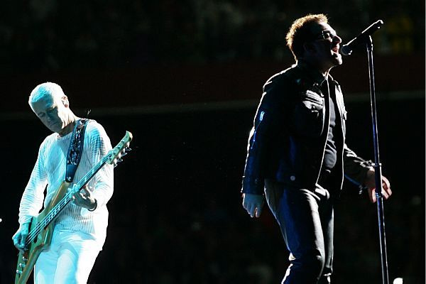 Show do U2 teve 'Trem das Onze', de Adoniran Show do U2 teve 'Trem das Onze', de Adoniran