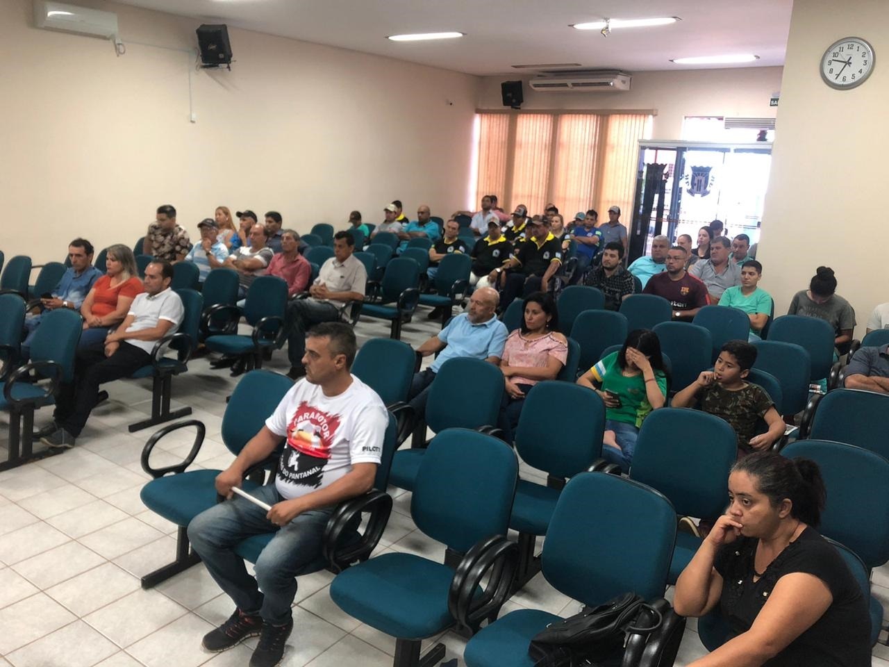 Na última sessão, aprovados projetos de incentivos fiscais e doação de imóveis