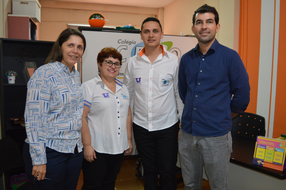 E/D: Diretora pedagógica, Maria Helena Barbosa; secretária Euni Mayer; diretor adjunto Cristiano Sarmento e diretor administrativo, Christiano Bortolotto / Foto: Moreira Produções