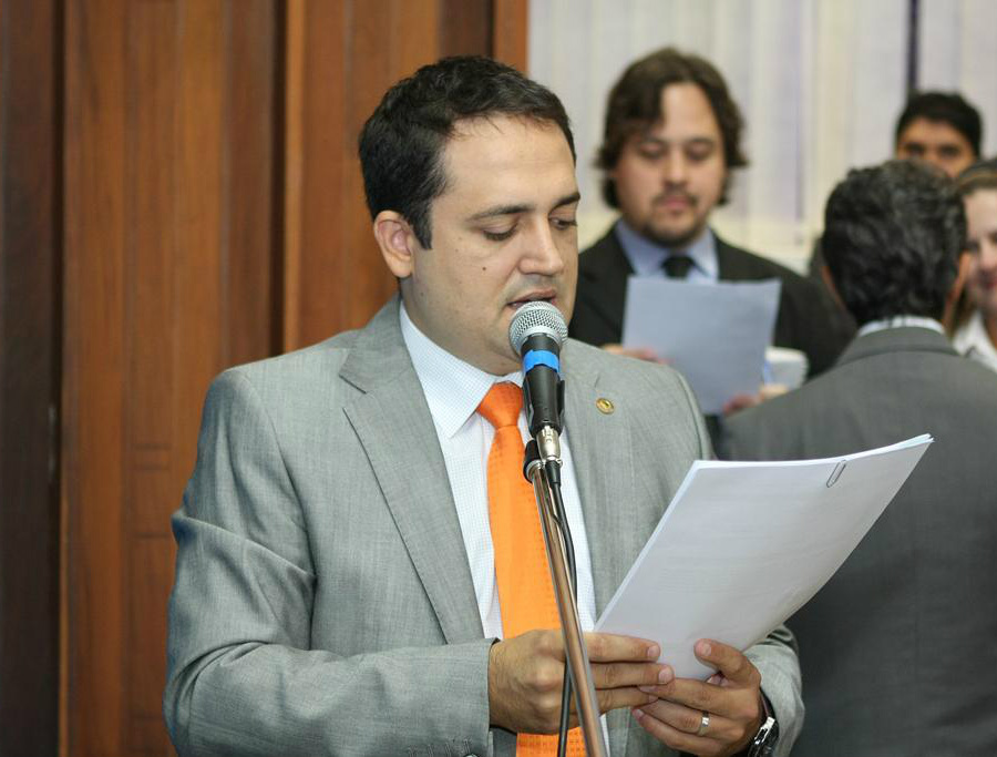 Consumidor de seguro de veículo deve ter direito ampliado Proposta de Marcio Fernandes garante ao assegurado o poder de escolher a oficina que fará reparo no veículo.