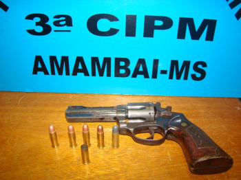 PM de Amambai prende homem por porte ilegal de arma de fogo