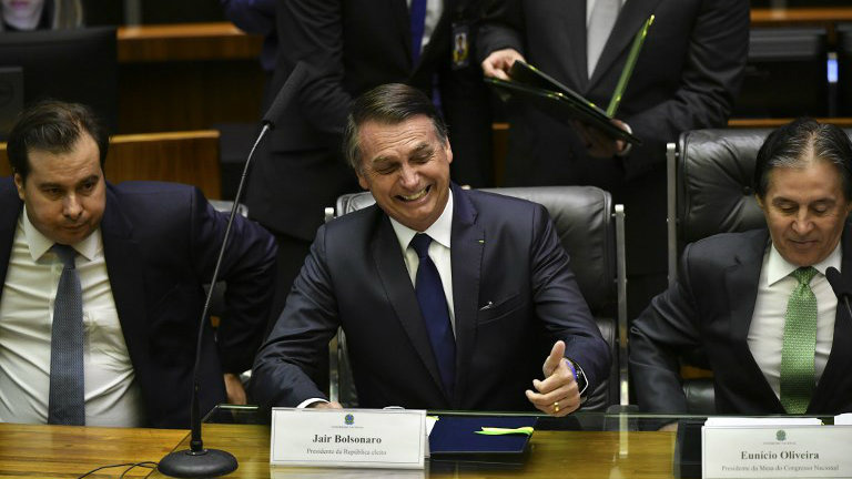 Bolsonaro assina decreto fixando salário mínimo para 2019. Foto: Divulgação