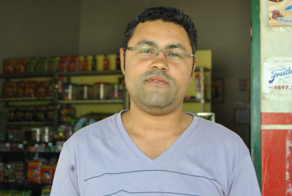 Amambaienses acreditam na importância da democracia e comparecem às urnas O representante comercial Nelson Barbosa dos Santos defende o voto sem obrigatoriedade