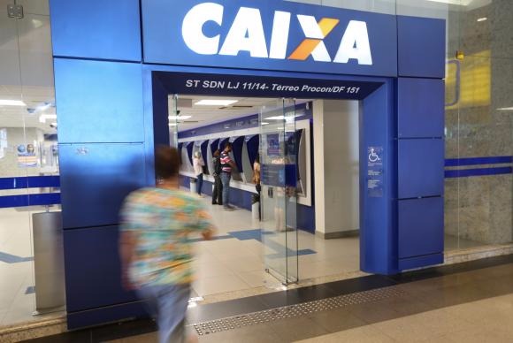 Trabalhadores já sacaram mais de R$ 37 bilhões de contas inativas do FGTS Mais de 22 milhões de trabalhadores já tinham retirado os recursos