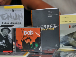 Literatura marginal ganha espaço e conquista leitores, principalmente jovens