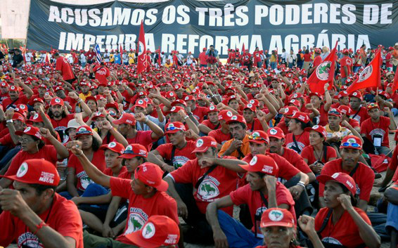 Sem-terra ocupam Ministério do Desenvolvimento Agrário Sem-terra ocupam Ministério do Desenvolvimento Agrário