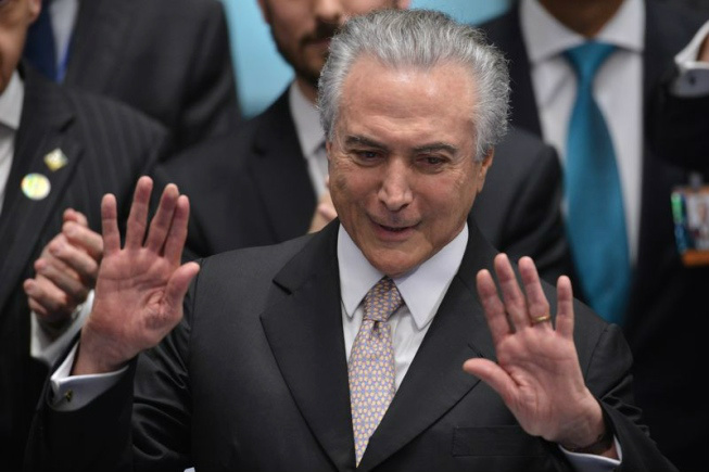 Temer terá de superar desafios políticos para conter crise Em 2017, o presidente Michel Temer terá de superar desafios políticos, controlar a crise econômica e aprovar reformas no Congresso