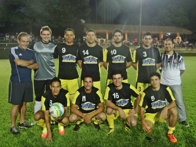 Semifinais da categoria Livre da Copa Ouro 2015 acontecem nesta sexta-feira (22) A equipe Exata Materiais para Construção enfrenta a Mercado Geraldeli, de Coronel Sapucaia / Foto: Moreira Produções