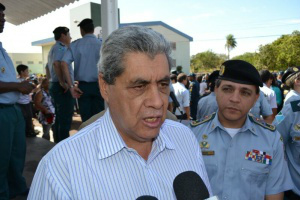Governador fala sobre reação de assalto que terminou com dois bandidos mortos (Foto: Cleber Gellio)