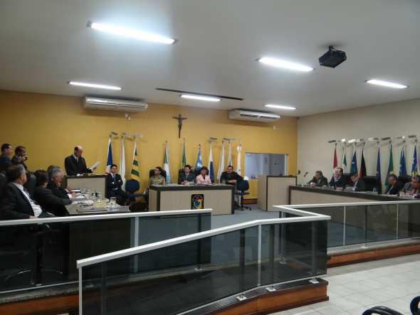 Vereadores da oposição cobram ações da administração de Amambai Plenário da Câmara de Vereadores de Amambai, Lourino Jesus de Albuquerque / Foto: Moreira Produções
