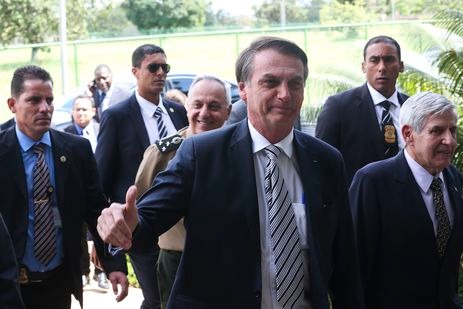Decreto que flexibiliza posse de arma sai este mês Jair Bolsonaro visita a Secretaria de Segurança e Coordenação Presidencial do Gabinete de Segurança Institucional (GSI) - Antonio Cruz/Agência Brasil
