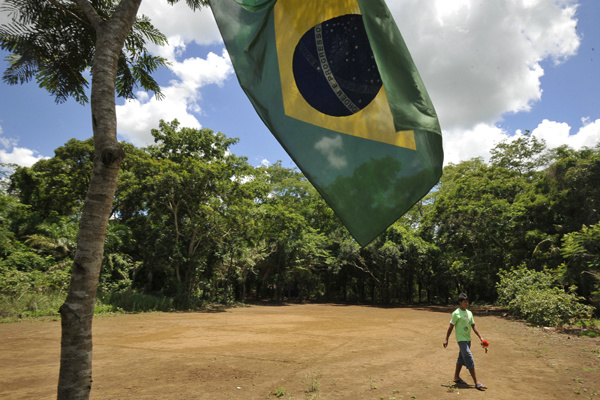  Aldeia Laranjeira, que fica em área de disputa com ruralistas no MS (Foto: Marcello Casal/ABr) 