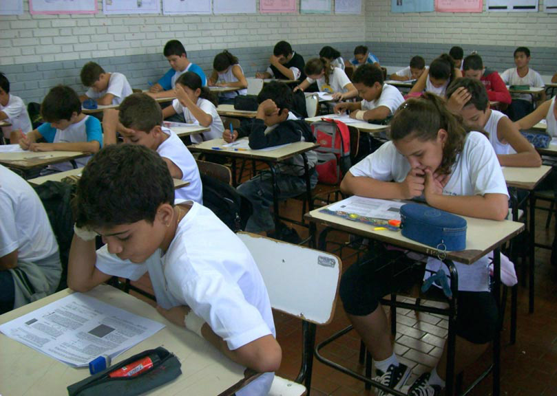 Escolas com tempo integral têm forte evolução no desempenho Escolas com tempo integral têm forte evolução no desempenho