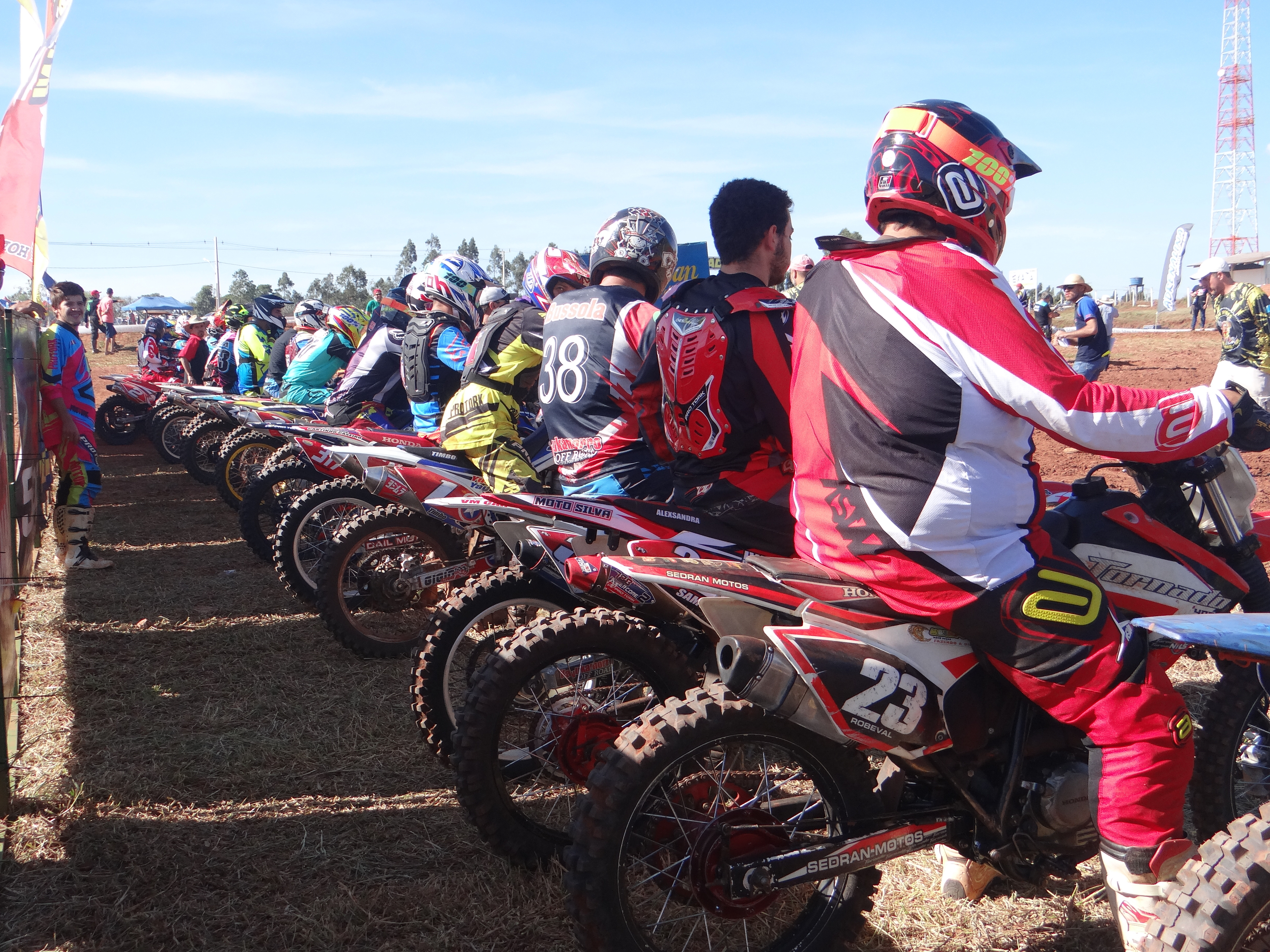 Cerca de 200 pilotos competiram na 3ª Etapa da Copa MS de Velocross / Foto: Moreira Produções