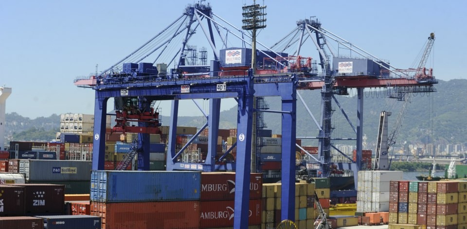 Resultado da balança comercial é o segundo melhor em 40 anos China e União Europeia são os principais destinos dos produtos brasileiros - Foto: Arquivo/Agência Brasil