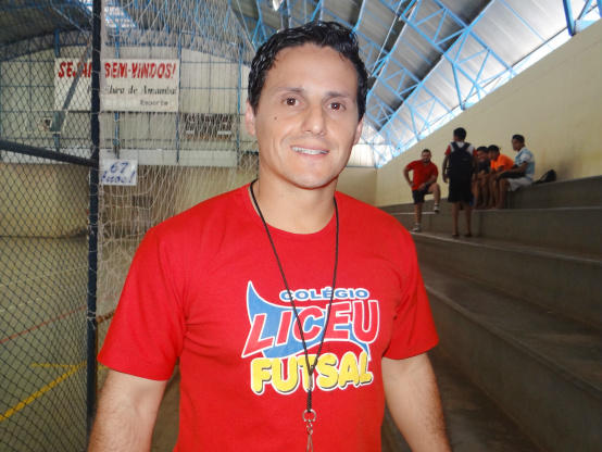 O curso  foi ministrado pelo professor de educação física e goleiro profissional de futsal, Marcio Alves, mais conhecido como Marcinho / Foto: Moreira Produções