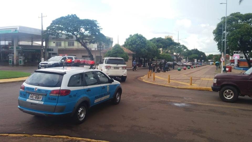 Polícia Militar intensifica a fiscalização do trânsito em Amambai 50 veículos foram abordados nessa quinta-feira (3) / Foto: 3ª CIPM