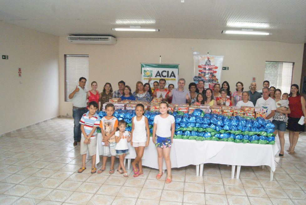 Associação Comercial de Amambai entrega brinquedos para Pastoral da Criança De R$ 10,00 em R$ 10,00, ACIA arrecadou 516 doações / Foto: Assessoria