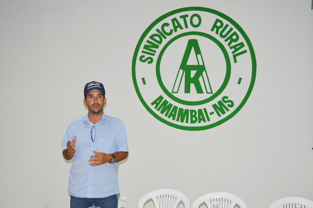 Preocupados, produtores rurais de Amambai debateram Funrural nessa quinta (15) Presidente do SRA afirmou que a decisão se adere ou não o Funrural é unicamente do produtor / Foto: Moreira Produções