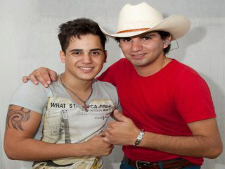 Segunda tem portões livres e show com Loubet e Ittalo Fernan na Expogrande