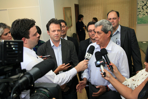 Puccinelli recebe governador paraguaio e confirma apoio para desenvolvimento Puccinelli recebe governador paraguaio e confirma apoio para desenvolvimento