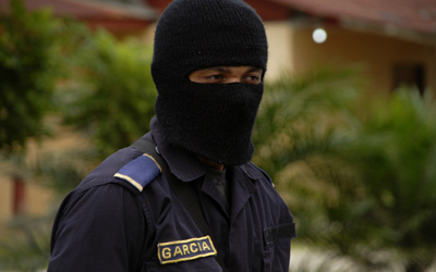 República das bananas, das palmas e das armas