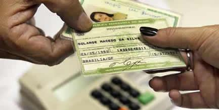 Prazo para regularização do título de eleitor termina hoje Prazo para regularização do título de eleitor termina hoje