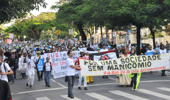 No dia 18 de maio, a principal pauta foi a luta contra a internação compulsória e as comunidades terapêuticas