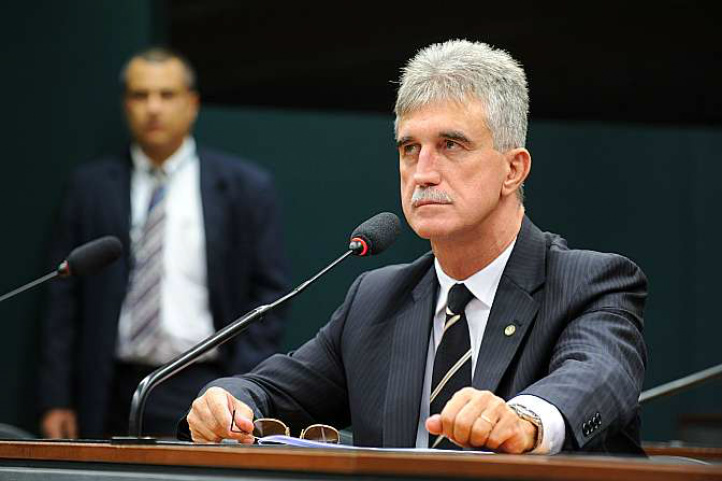 Milton Monti afirma que proposta diminui burocracia / Foto: Gabriela Korossy