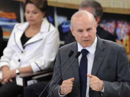 Líder do governo no Senado quer votar amanhã unificação do ICMS de importados