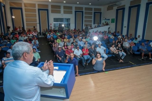 André durante discurso em Naviraí (Foto: Reprodução)