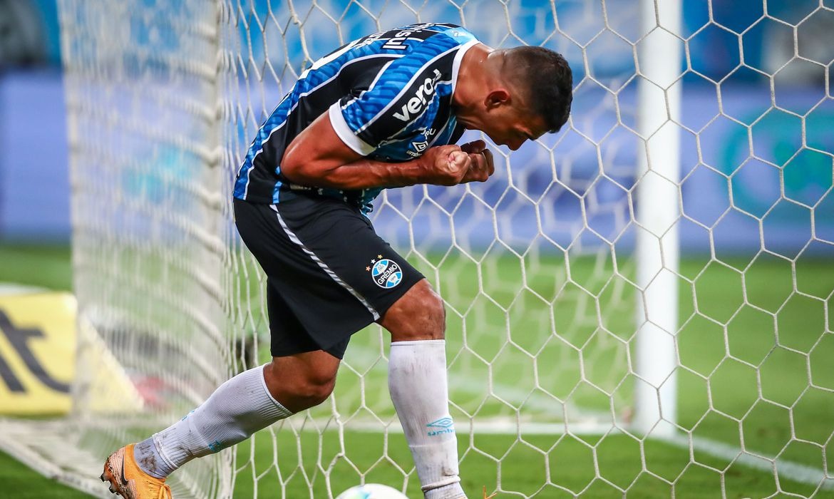 Copa do Brasil: Com gol de Diego Souza, Grêmio bate São Paulo Foto: Agência Brasil