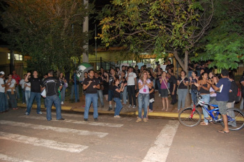 A partir desta quinta-feira, 14, os alunos deixaram de assistir às aulas.