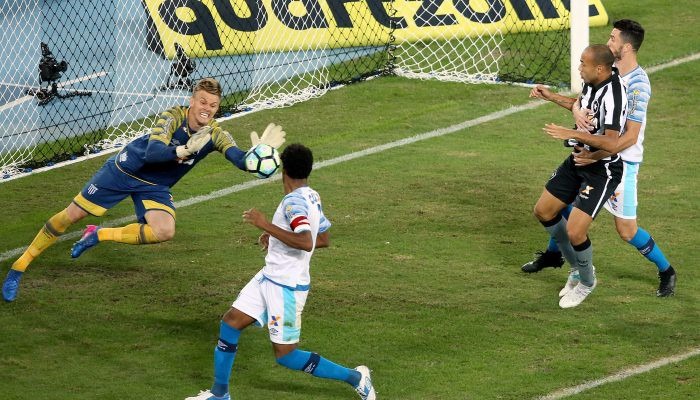 Com dois de Joel, Avaí surpreende o Botafogo Foto: Divulgação