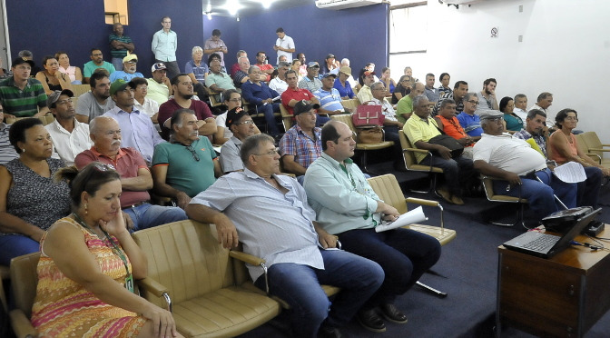 O objetivo da reunião é que os agricultores familiares possam quitar os débitos pendentes dos seus sítios/ Foto: Néia Maceno 