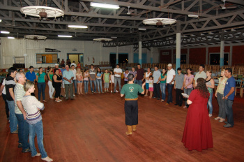 CTG de Amambai promove Curso de Dança de Salão As aulas acontecem nas quinta e sexta-feira.