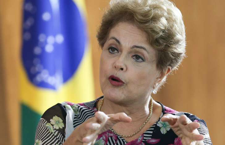 Em entrevista, Dilma diz que não há "base real" para impeachment Em entrevista, Dilma diz que não há "base real" para impeachment