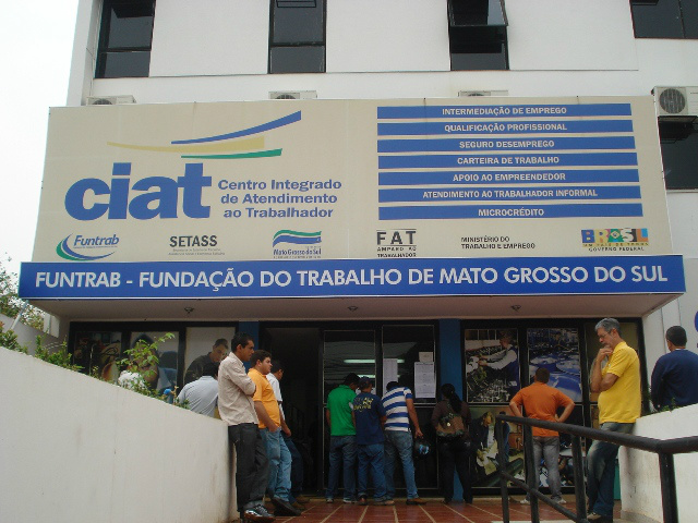 Funtrab realiza seleção de candidatos sem experiência para empresa atacadista