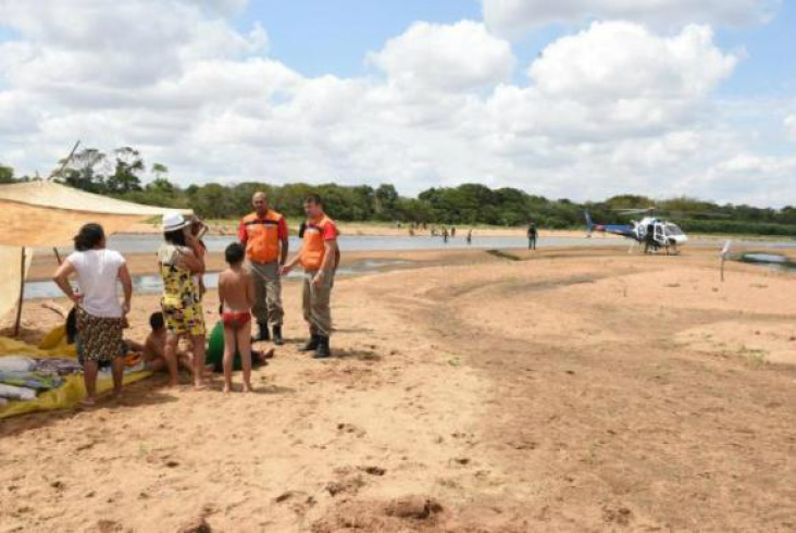 Lama de barragens de Miranda-MG chega à município do Espírito Santo Defesa Civil do Baixo Guandu, Linhares e Colatina percorre a calha do Rio Doce para localizar moradores e banhistas e informar da chegada da enchente de lama / Foto: Fred Loureiro - Secom - ES/Divulgação