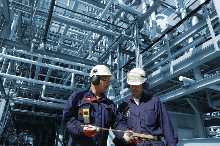Produção industrial cai em 10 dos 14 locais pesquisados em setembro