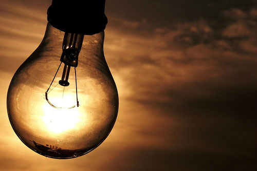 Energia elétrica puxa aumento da inflação semanal, mostra FGV A tarifa de energia elétrica está entre os itens de maior pressão inflacionária, com elevação de 1,93%, acima da taxa anterior (1,45%)